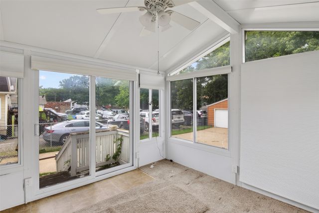 2818 E Grand Avenue, Des Moines, IA 50317