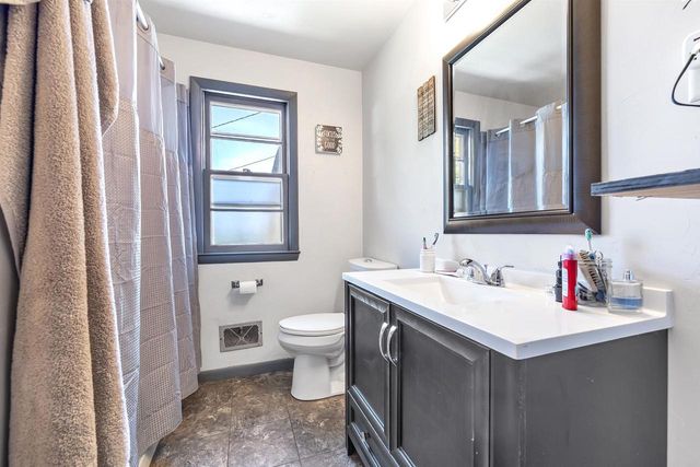 1651 DEBRA LANE, Green Bay, WI 54302