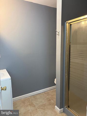 8249 EDEN LN, Pennsauken, NJ 08110