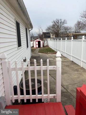 8249 EDEN LN, Pennsauken, NJ 08110