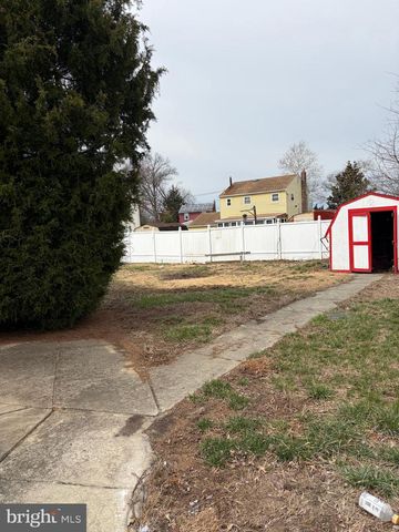 8249 EDEN LN, Pennsauken, NJ 08110