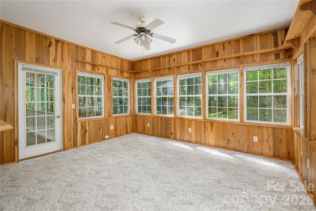 1043 Berea Church Road, Hendersonville, NC 28739