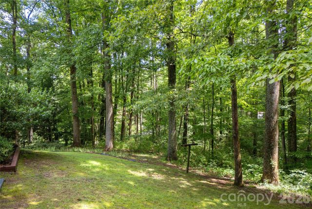 1043 Berea Church Road, Hendersonville, NC 28739