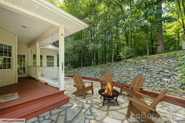 1043 Berea Church Road, Hendersonville, NC 28739
