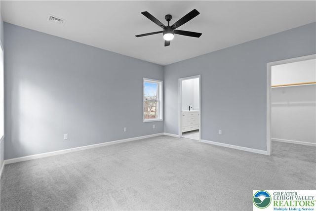 102 Eagle View Run Drive, Tobyhanna Twp, PA 18334