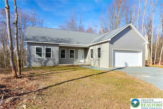 102 Eagle View Run Drive, Tobyhanna Twp, PA 18334