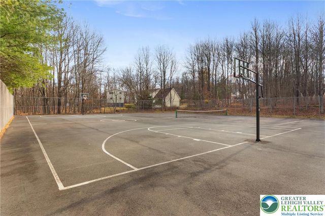 102 Eagle View Run Drive, Tobyhanna Twp, PA 18334