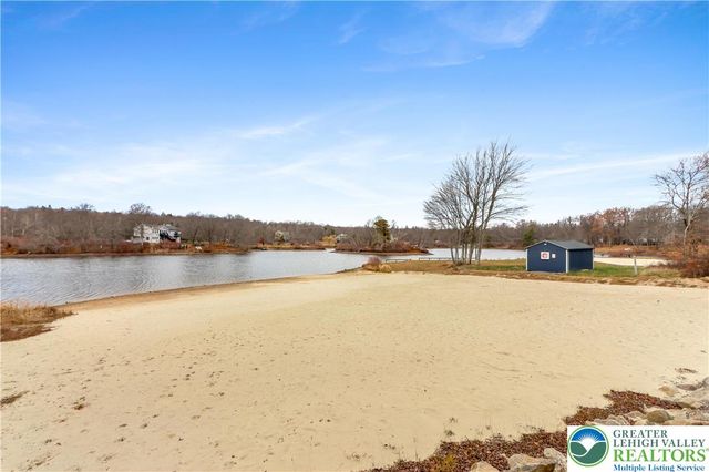 102 Eagle View Run Drive, Tobyhanna Twp, PA 18334