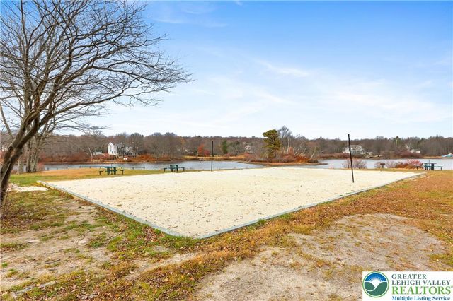 102 Eagle View Run Drive, Tobyhanna Twp, PA 18334