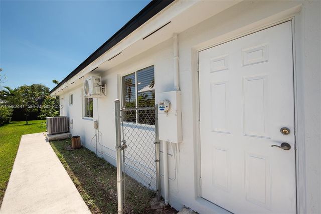 4145 SW 84th Ct, Miami, FL 33155