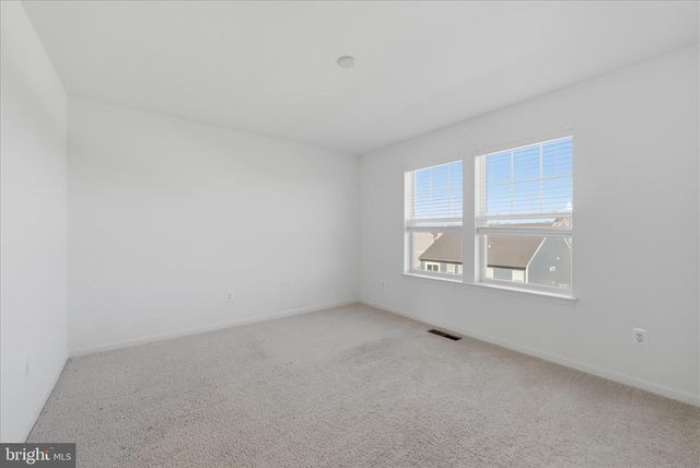 24 ARMISTEAD PL, Charles Town, WV 25414