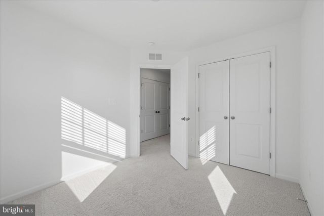 24 ARMISTEAD PL, Charles Town, WV 25414