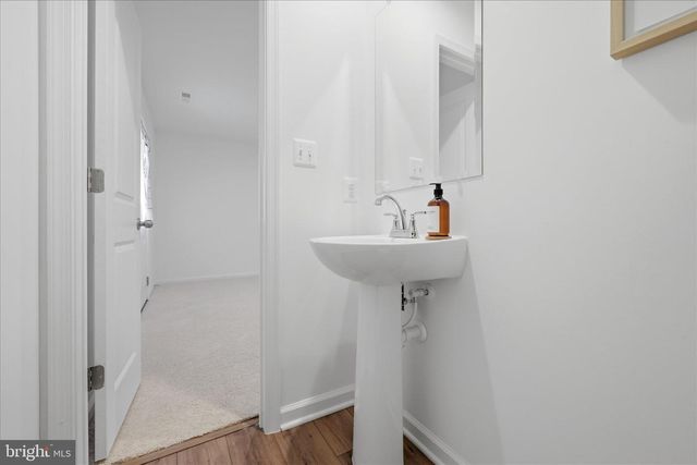 24 ARMISTEAD PL, Charles Town, WV 25414