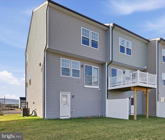 24 ARMISTEAD PL, Charles Town, WV 25414