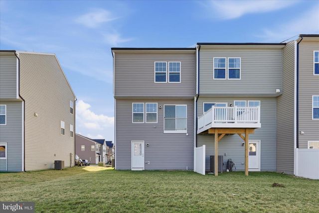 24 ARMISTEAD PL, Charles Town, WV 25414