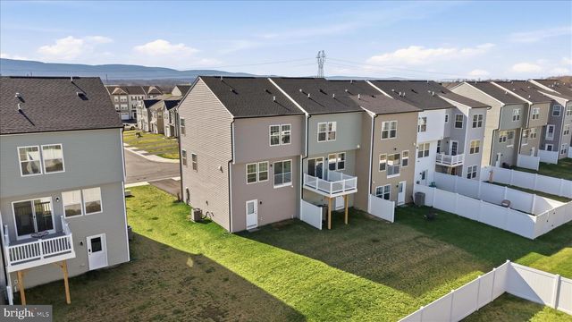 24 ARMISTEAD PL, Charles Town, WV 25414