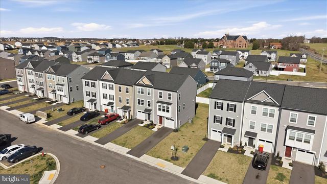 24 ARMISTEAD PL, Charles Town, WV 25414