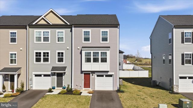 24 ARMISTEAD PL, Charles Town, WV 25414