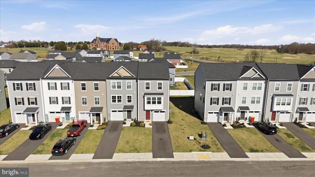 24 ARMISTEAD PL, Charles Town, WV 25414
