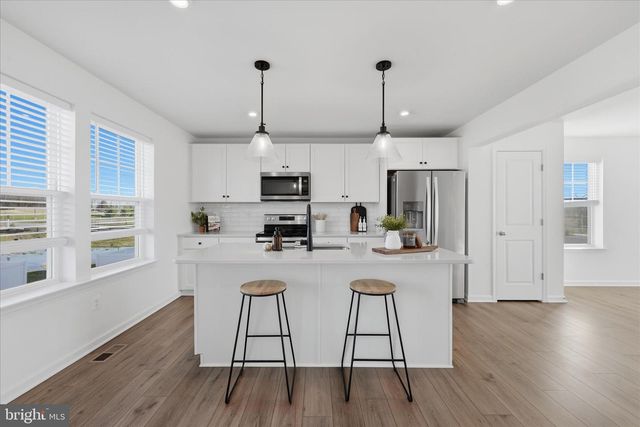 24 ARMISTEAD PL, Charles Town, WV 25414