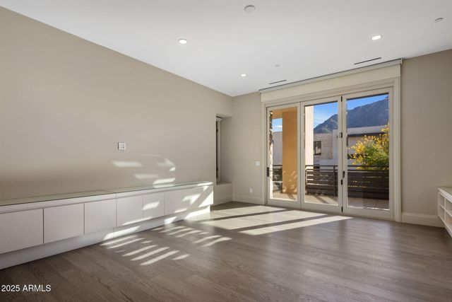 5541 E STELLA Lane, Paradise Valley, AZ 85253