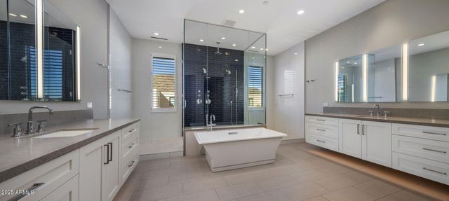 5541 E STELLA Lane, Paradise Valley, AZ 85253