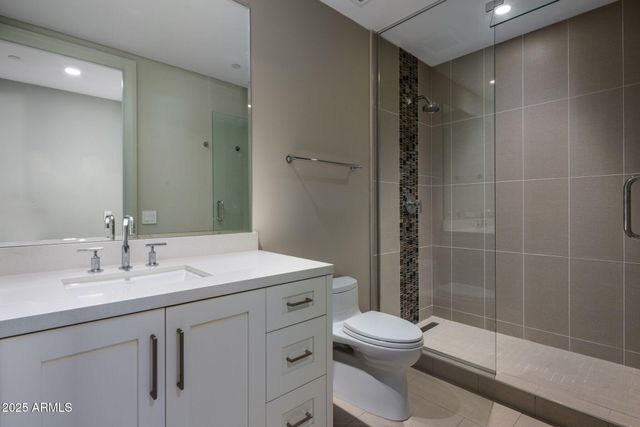 5541 E STELLA Lane, Paradise Valley, AZ 85253