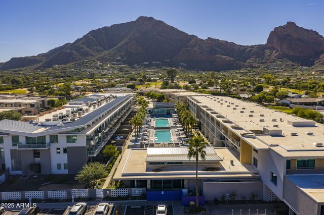 5541 E STELLA Lane, Paradise Valley, AZ 85253