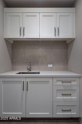 5541 E STELLA Lane, Paradise Valley, AZ 85253