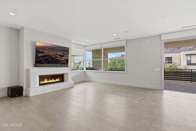 5541 E STELLA Lane, Paradise Valley, AZ 85253