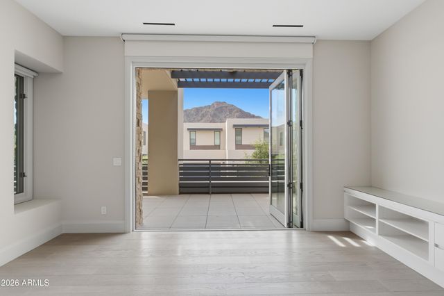 5541 E STELLA Lane, Paradise Valley, AZ 85253