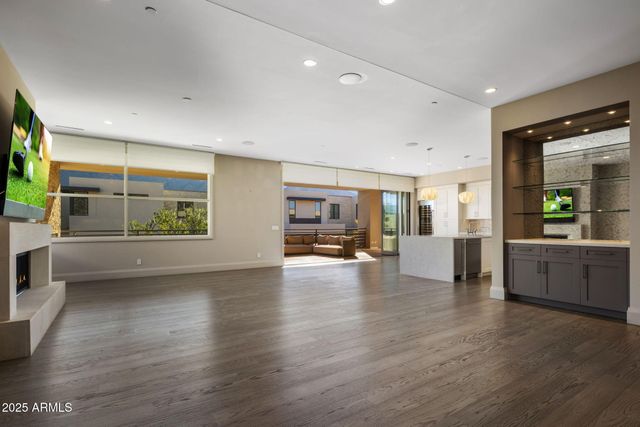 5541 E STELLA Lane, Paradise Valley, AZ 85253