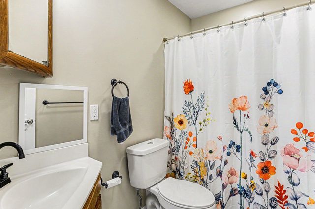 55800 Cedar Lane, Paw Paw Twp, MI 49079