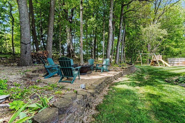 55800 Cedar Lane, Paw Paw Twp, MI 49079