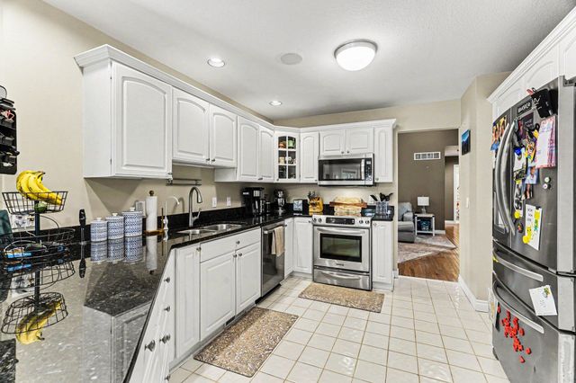 55800 Cedar Lane, Paw Paw Twp, MI 49079