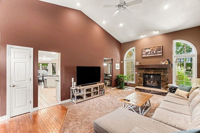 55800 Cedar Lane, Paw Paw Twp, MI 49079