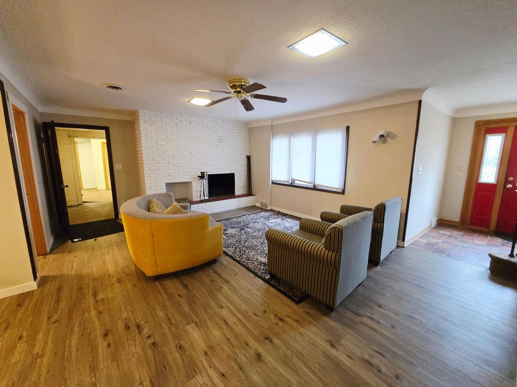 2100 Wentworth Avenue, South Saint Paul, MN 55075 — photo 2