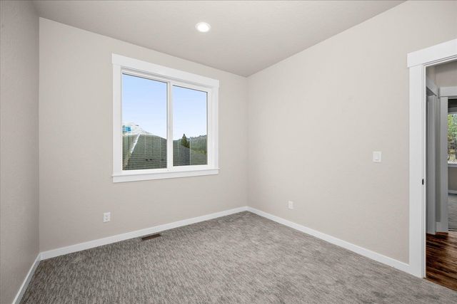 7009 E Beverly Ave, Spokane Valley, WA 99212