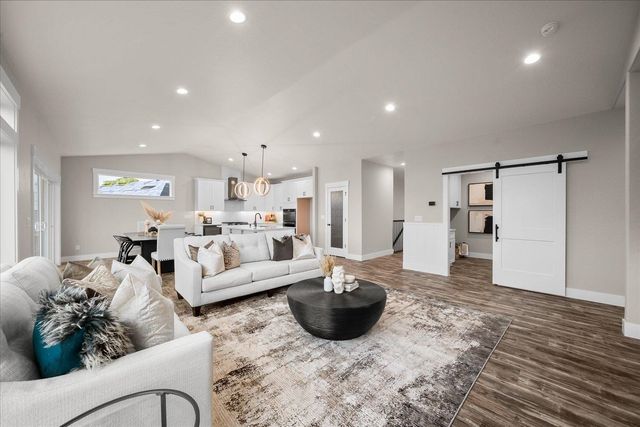 7009 E Beverly Ave, Spokane Valley, WA 99212