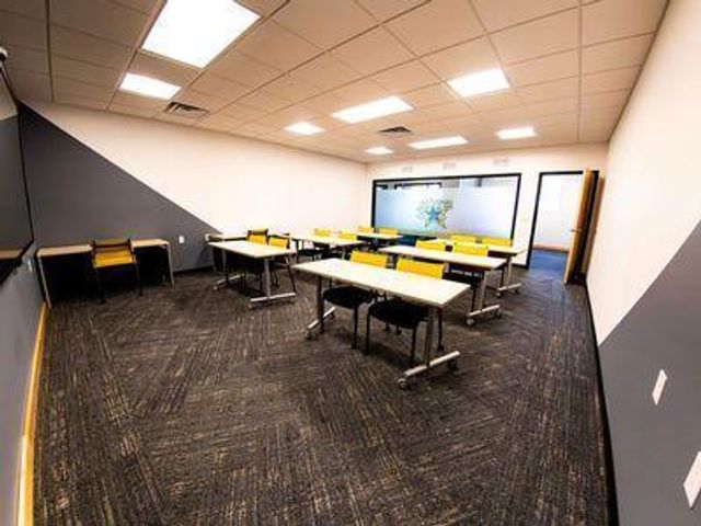 2068 Millersburg Blvd W, Dundas, MN 55019