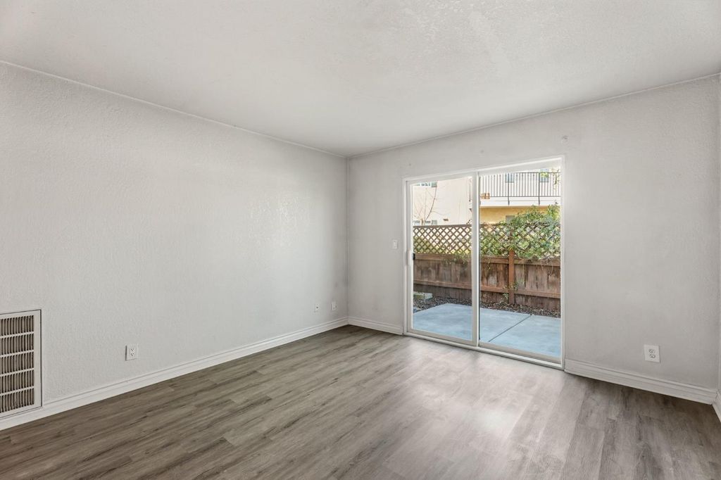 Image 12 of property listing at 3739 W Bullard Avenue # 119, Fresno, CA 93711