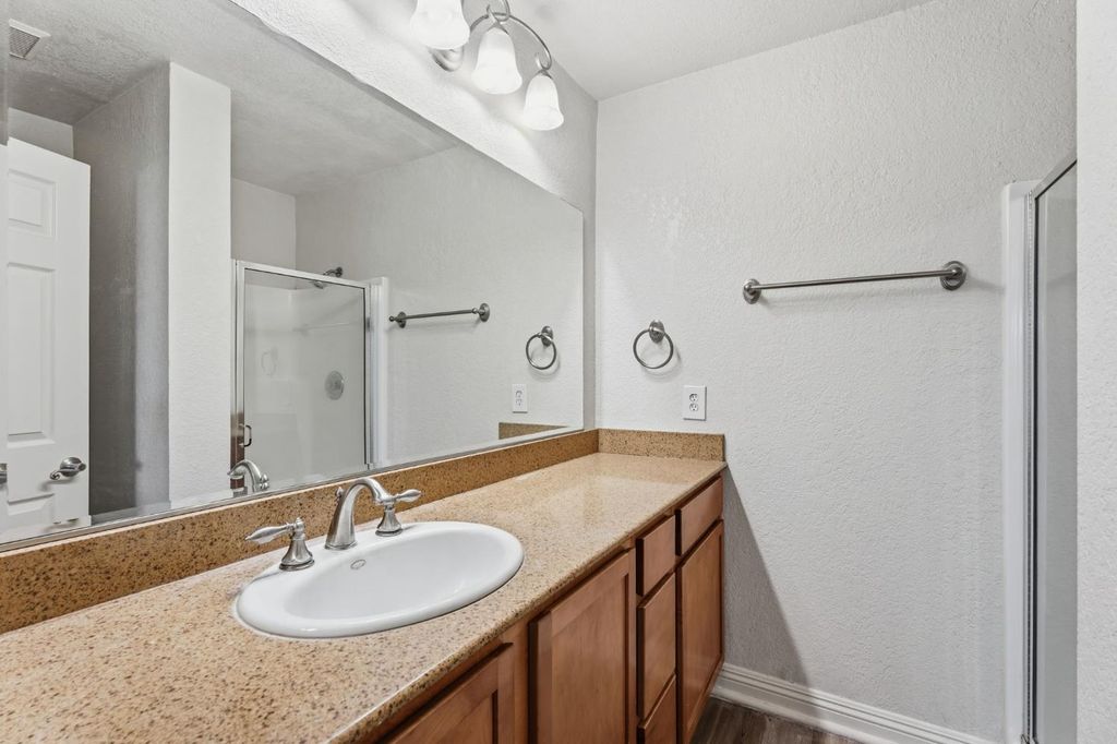 Image 17 of property listing at 3739 W Bullard Avenue # 119, Fresno, CA 93711