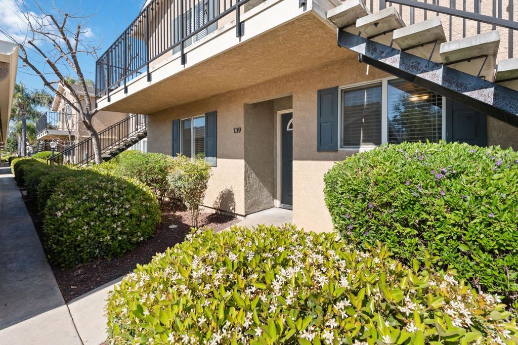 Image 2 of property listing at 3739 W Bullard Avenue # 119, Fresno, CA 93711