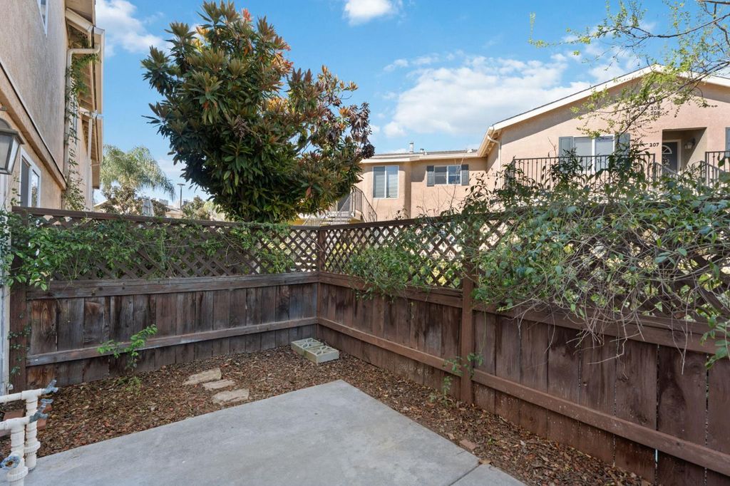Image 22 of property listing at 3739 W Bullard Avenue # 119, Fresno, CA 93711