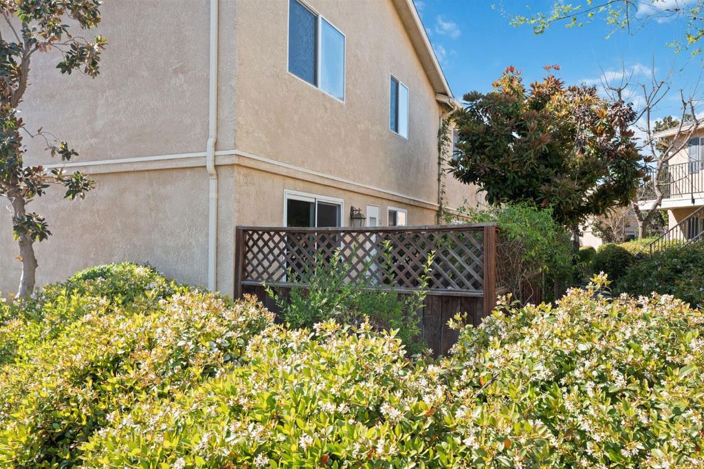 Image 4 of property listing at 3739 W Bullard Avenue # 119, Fresno, CA 93711