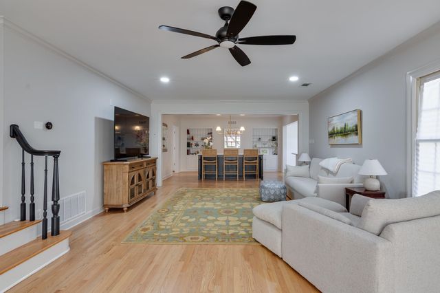 506 PETERSON LAKE RD, Collierville, TN 38017