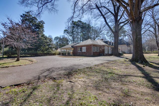 506 PETERSON LAKE RD, Collierville, TN 38017