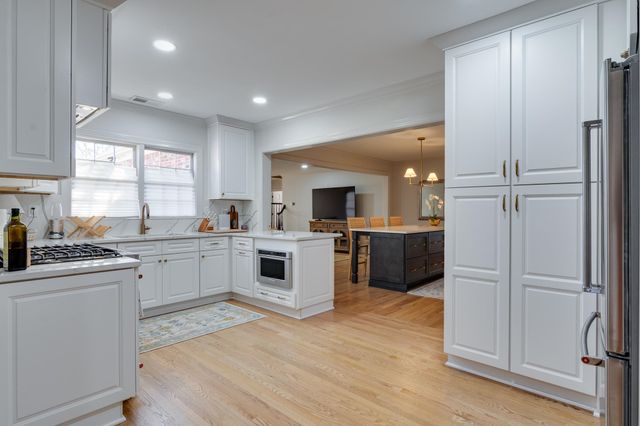 506 PETERSON LAKE RD, Collierville, TN 38017