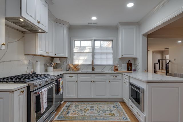 506 PETERSON LAKE RD, Collierville, TN 38017