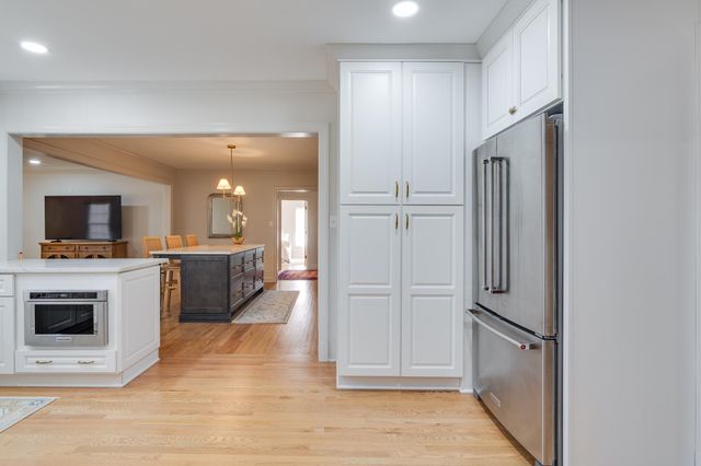 506 PETERSON LAKE RD, Collierville, TN 38017